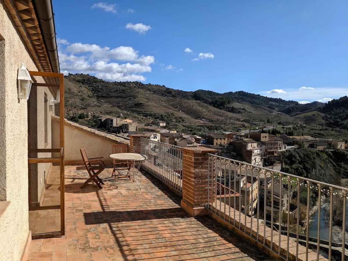 L'Academia De La Vilella Baixa Bagian luar foto