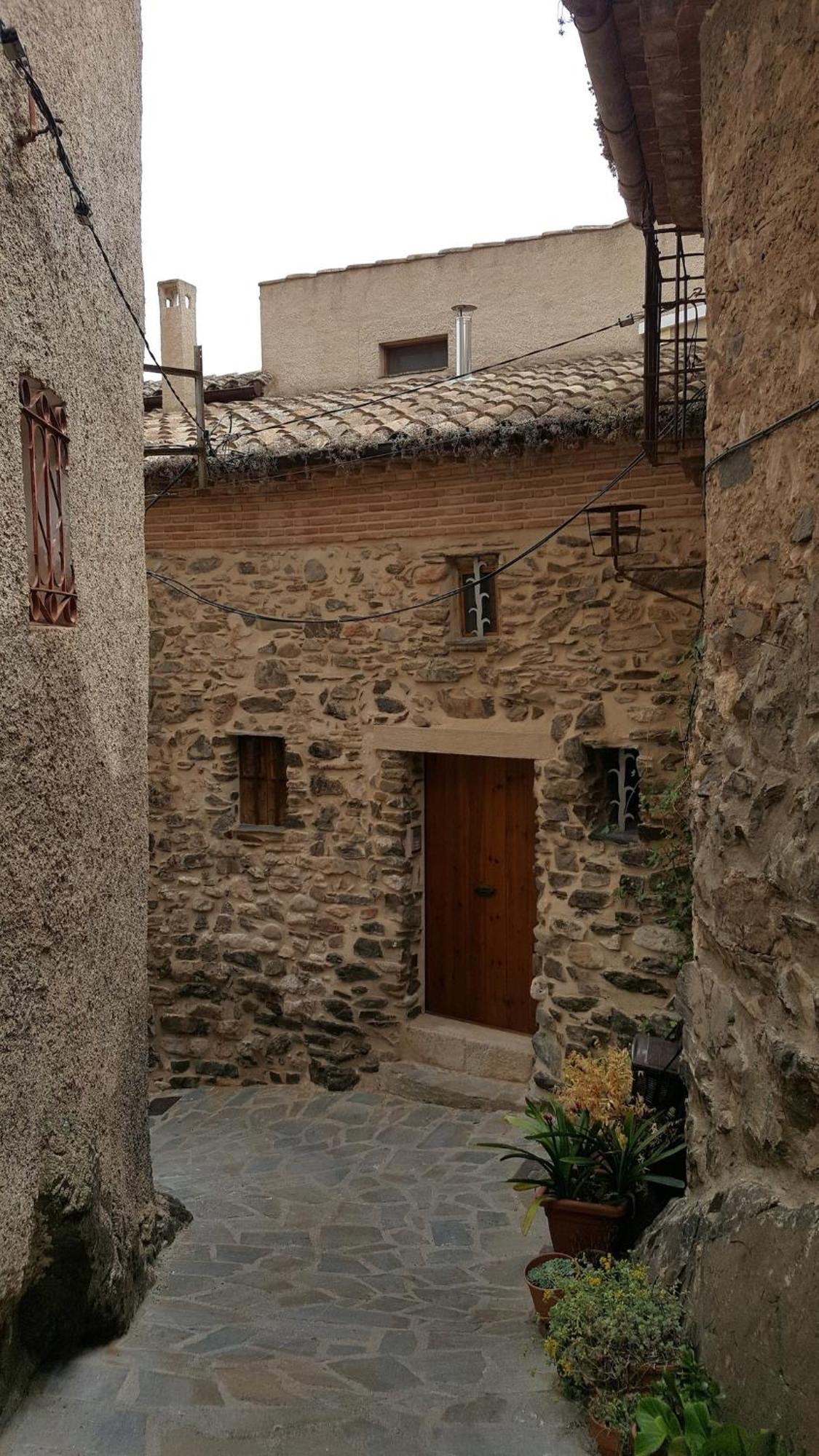 L'Academia De La Vilella Baixa Bagian luar foto