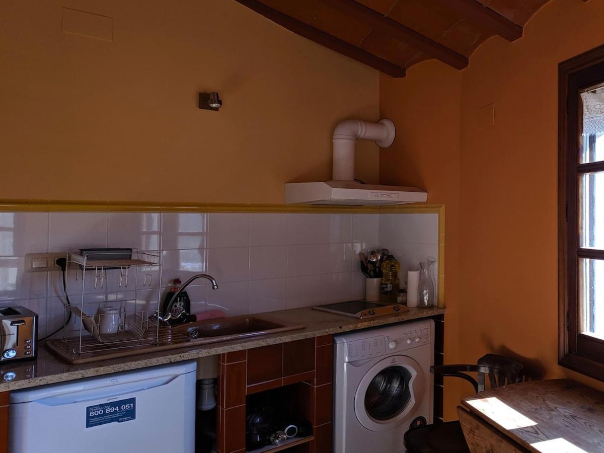 L'Academia De La Vilella Baixa Bagian luar foto