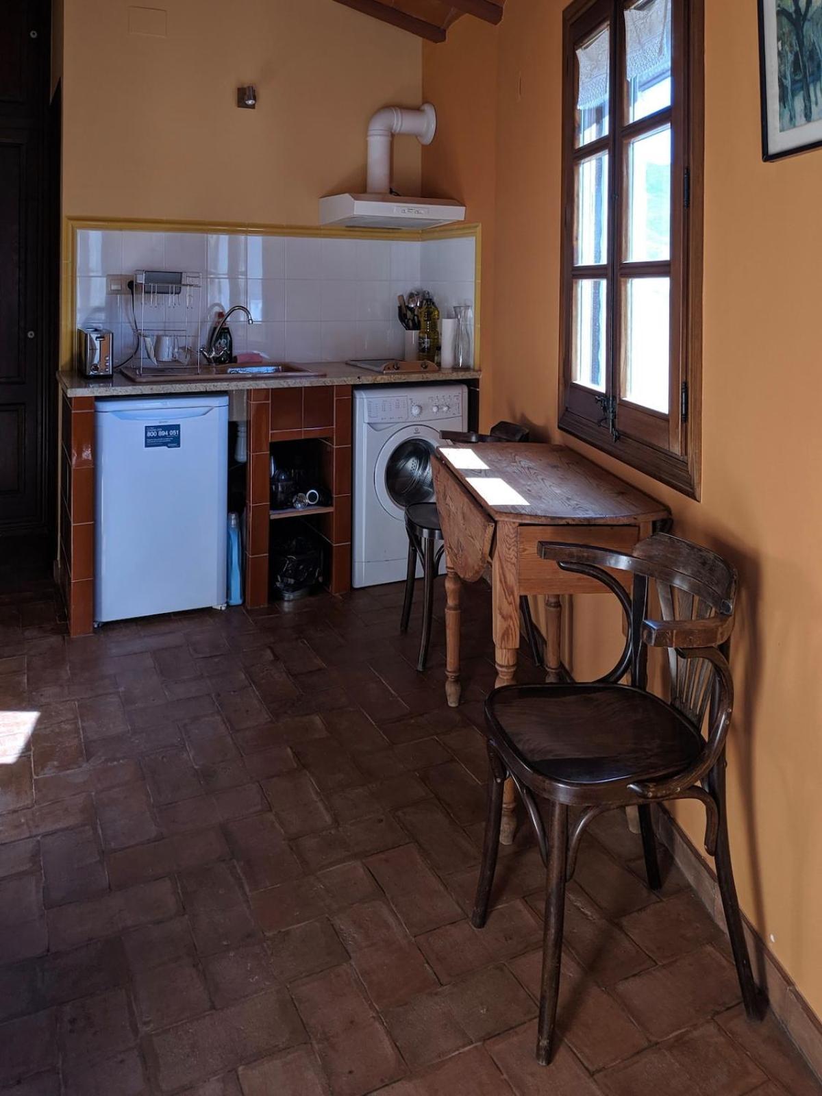 L'Academia De La Vilella Baixa Bagian luar foto